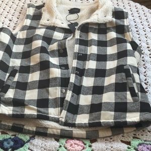 NWT risen Buffalo plaid vest